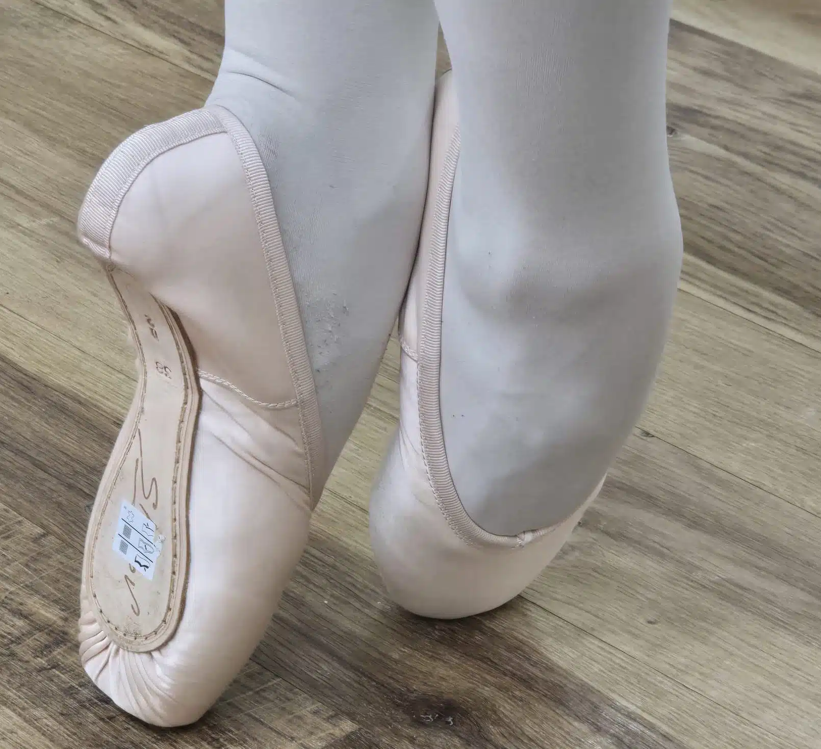 Les pieds de Lola Cours de danse enfants adultes à Paris 75018
